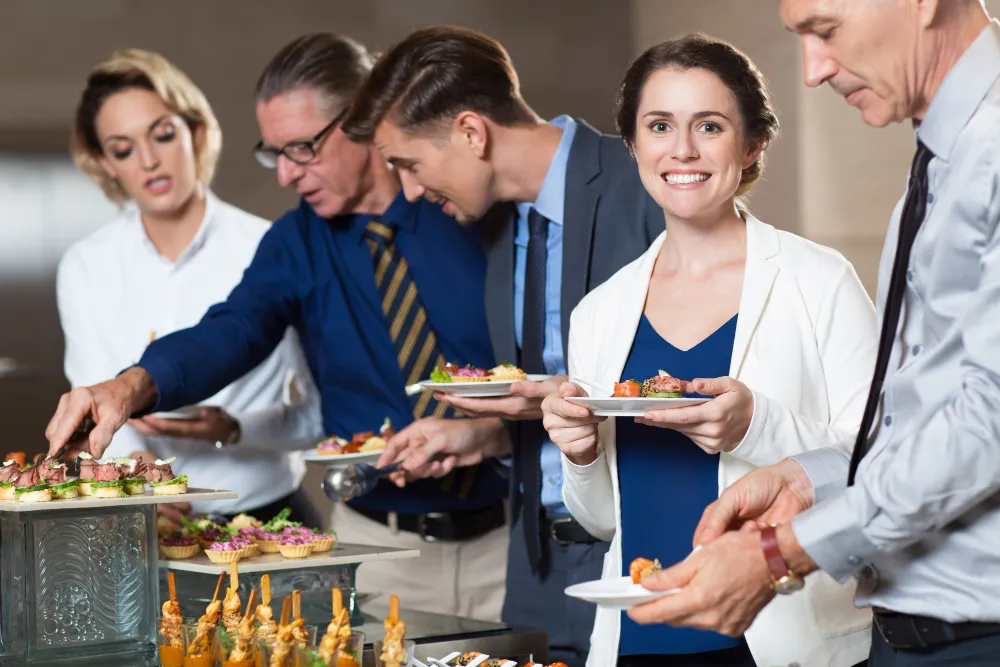 La Importancia Estratégica del Catering en el Éxito de tu Evento Corporativo